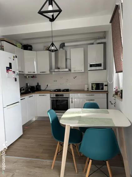 Apartament de 2 camere de inchiriat -- bloc nou, parcare inclusa, central - 2