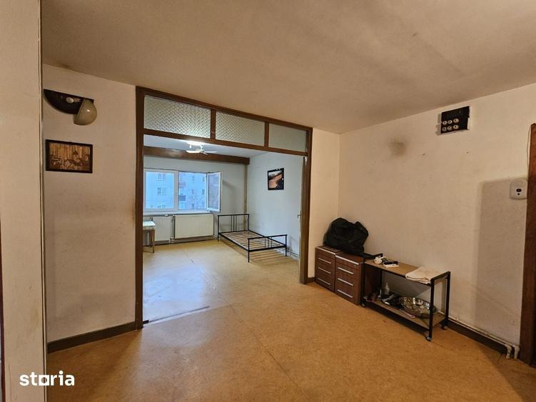 Apartament cu 3 camere decomandat în Mihai Eminescu