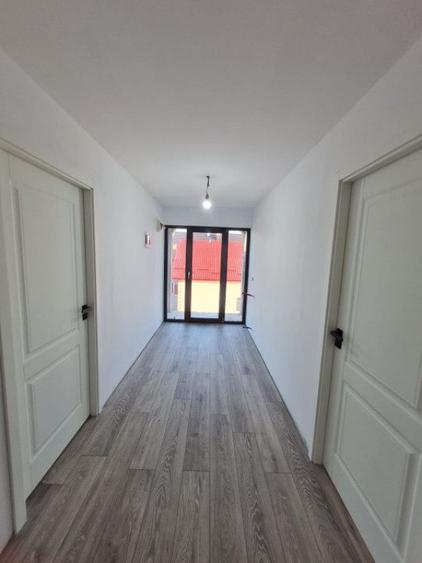 Casă cu 5 camere cu Teren 825 Mp în Muntenii de Sus
