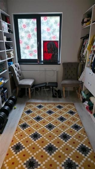 Apartament cu 4 camere decomandat, mobilat în Dumbrăvița