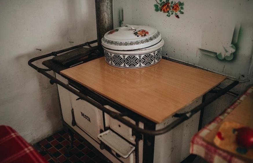 Casă individuală cu 3 camere cu Teren 1700 Mp în Țapu