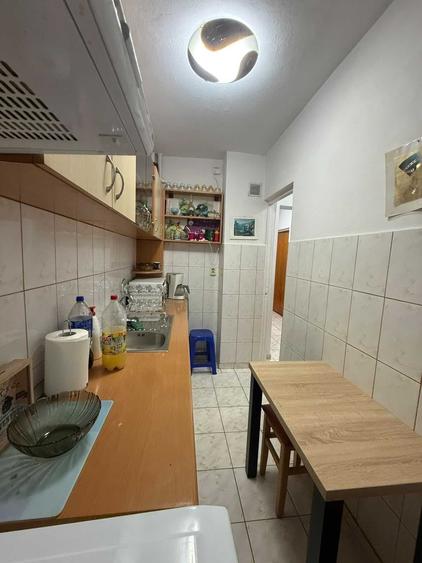 Apartament cu 3 camere decomandat în Giurgiului
