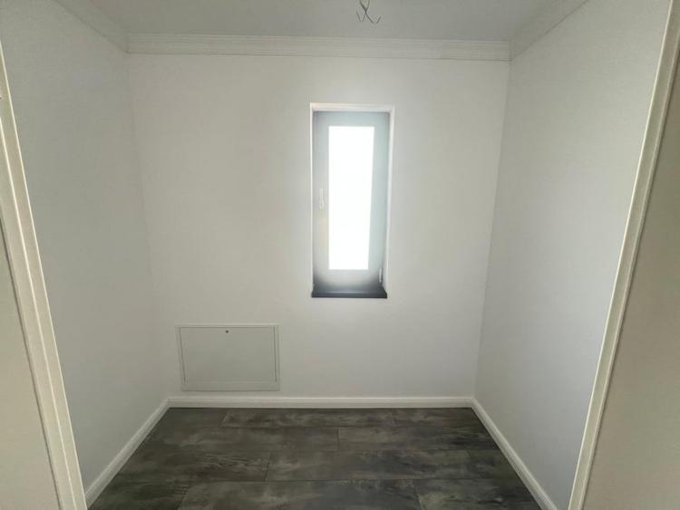 Duplex cu 3 camere cu Canalizare în Sânpetru