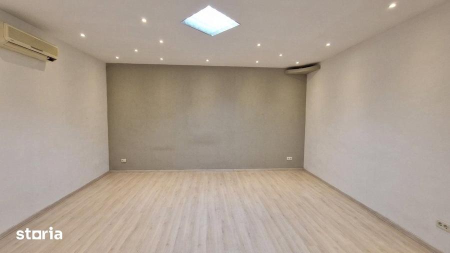 Casă cu 7 camere cu Piscina în Ferentari