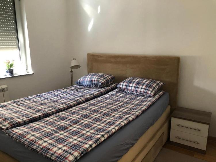 Oferim spre inchiriere apartament in zona Florilor - 1