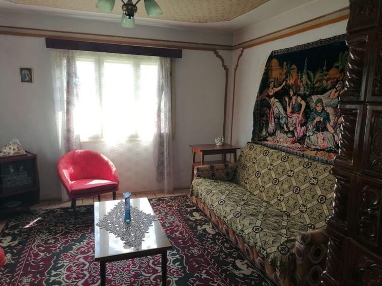 Casă cu 4 camere în Central