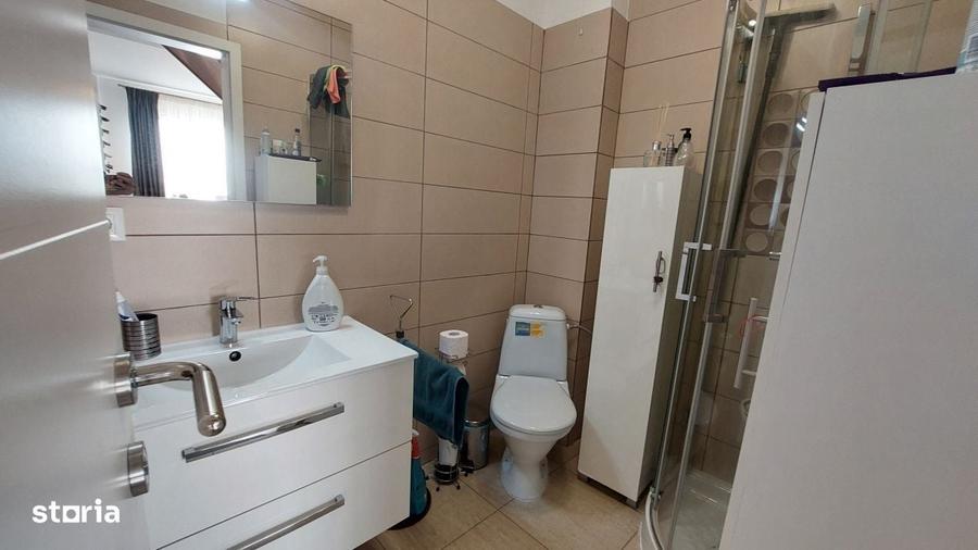 Apartament cu 4 camere, mobilat în Central