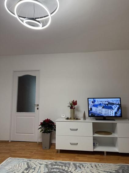 Apartament cu 2 camere semidecomandat în Central