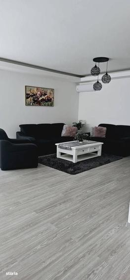 Casă cu 4 camere în Ciupercenii Noi