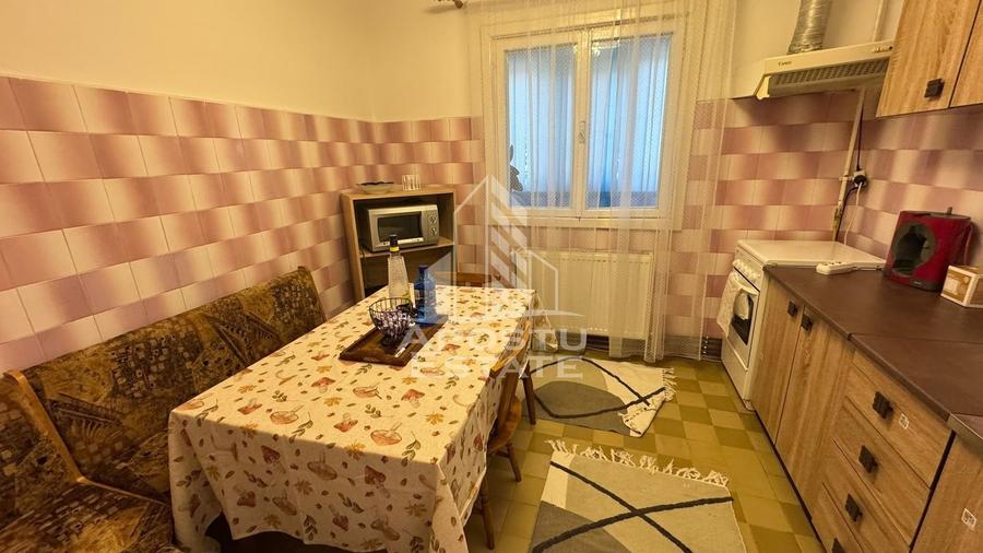Apartament cu 2 camere decomandat, mobilat în Complex Studențesc