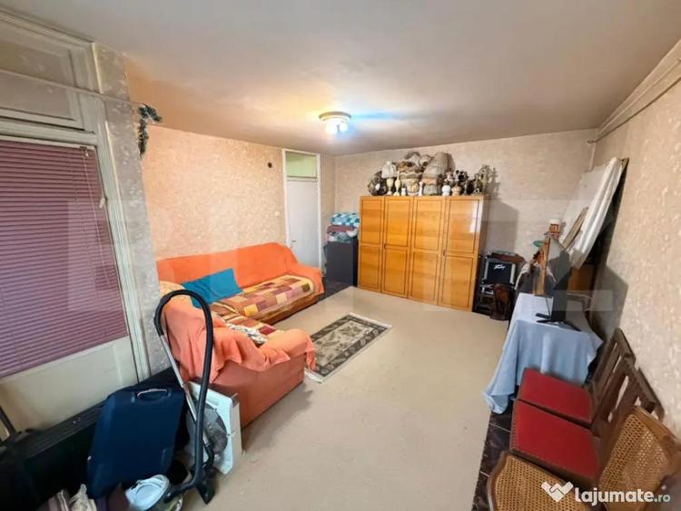 Apartament cu 3 camere decomandat, mobilat în Calea București