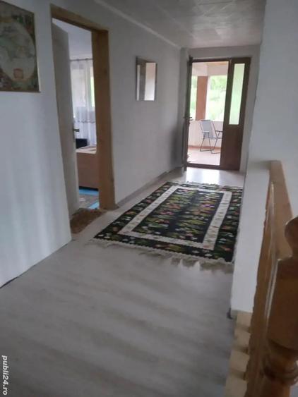 Casă cu 4 camere cu Teren 30000 Mp în Fârtățești