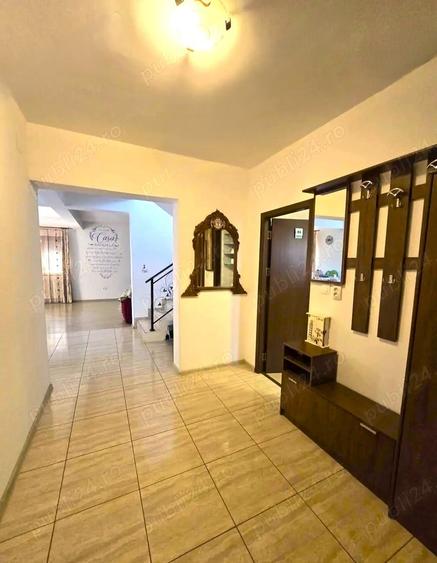 Casă cu 4 camere cu Teren 300 Mp în Lazu