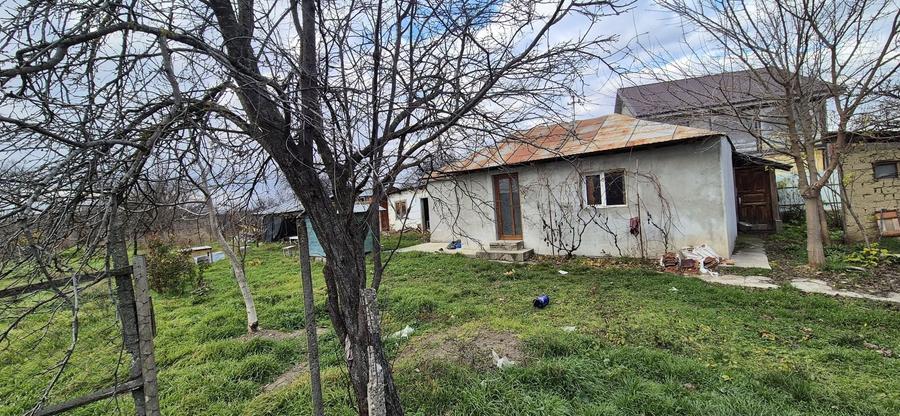 Casă cu 2 camere în Central