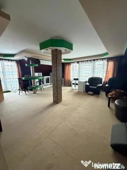 Casă cu 7 camere cu Teren 3300 Mp în Dornești