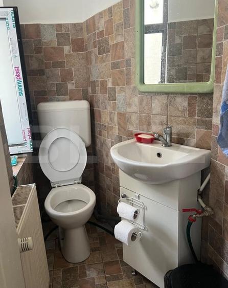 Apartament cu 3 camere semidecomandat, mobilat în Traian