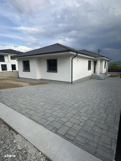 Casă cu 4 camere în Central
