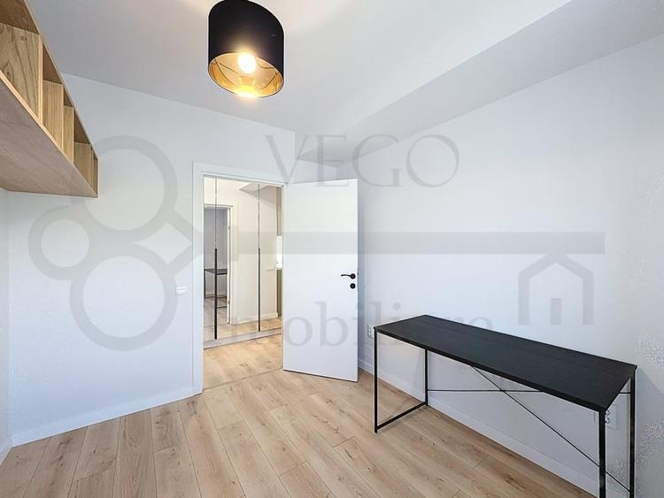 Apartament cu 2 camere semidecomandat, mobilat în Florești