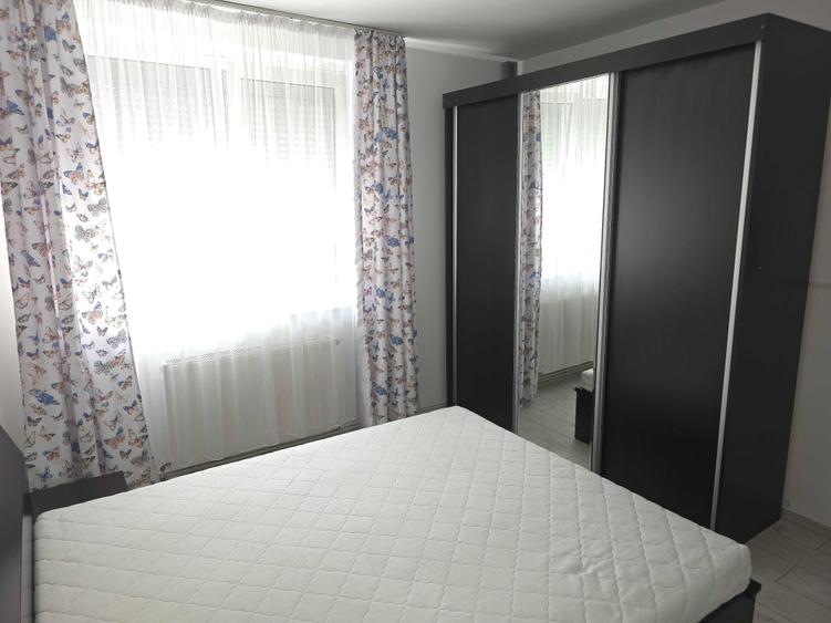 Apartament cu 2 camere semidecomandat în Craiovei