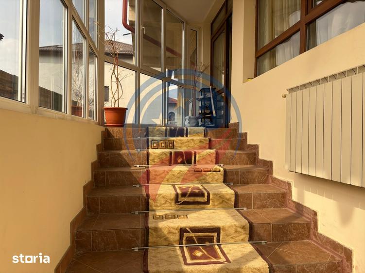 Apartament cu 3 camere, mobilat în Central