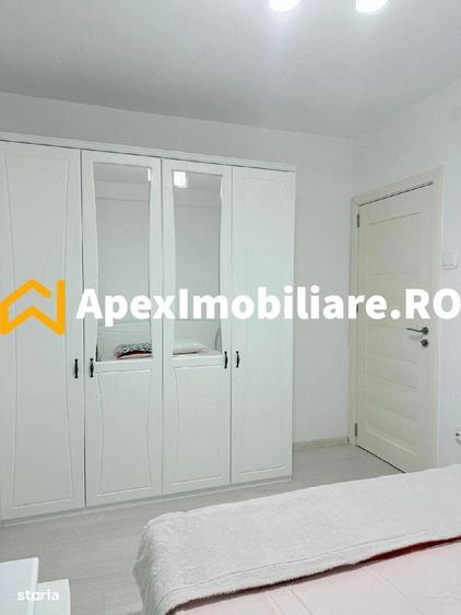 Apartament cu 3 camere semidecomandat în Central