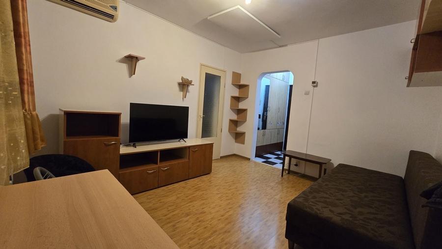 Inchiriez apartament 2 camere - 3