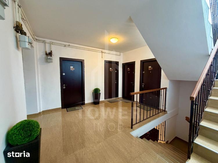 Casă cu 8 camere în Sub Arini