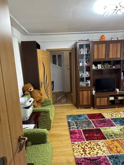 Apartament cu 2 camere semidecomandat în Lacu
