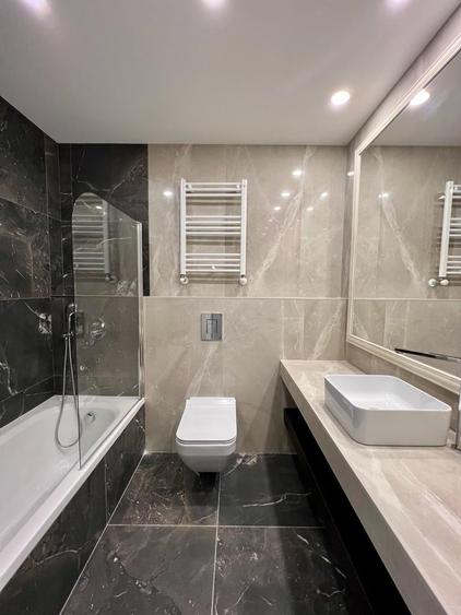 Apartament cu 3 camere decomandat, mobilat în Iancu Nicolae