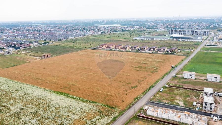 Teren Construcții intravilan de 10000 mp, în Dobroești