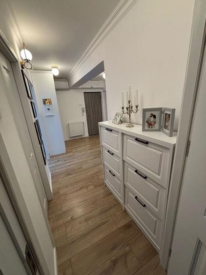 Apartament cu 3 camere în Decebal