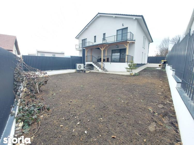 Casă cu 4 camere cu Teren 255 Mp în Central