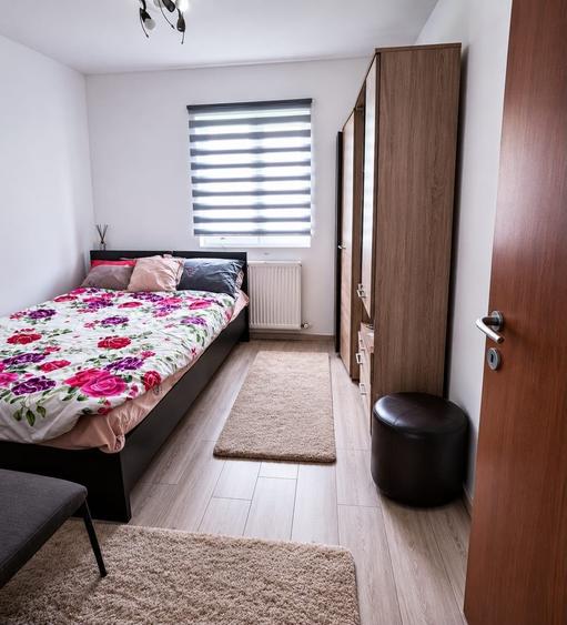 Apartament cu 2 camere semidecomandat în Satu Nou