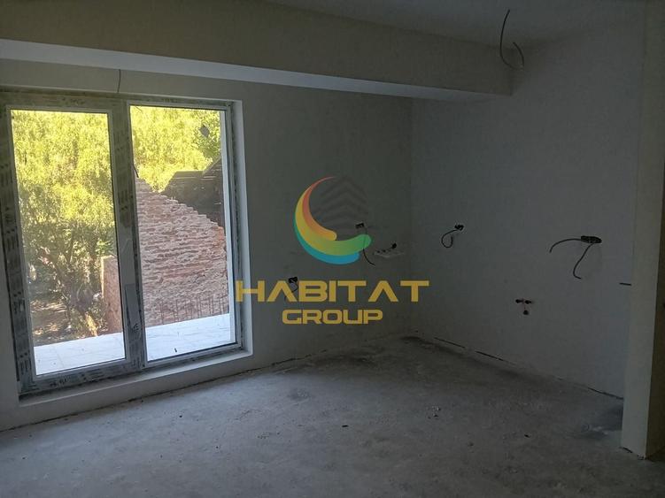 Apartament cu 2 camere semidecomandat în P-ța Alba Iulia