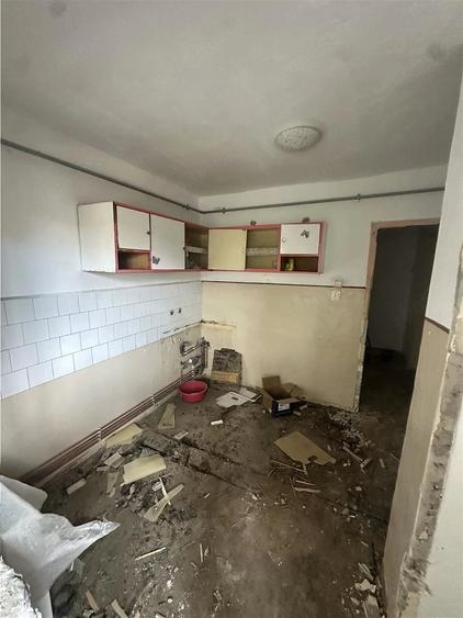 Decomandat la etajul 1 cu 2 balcoane, aproape de Mall - 3
