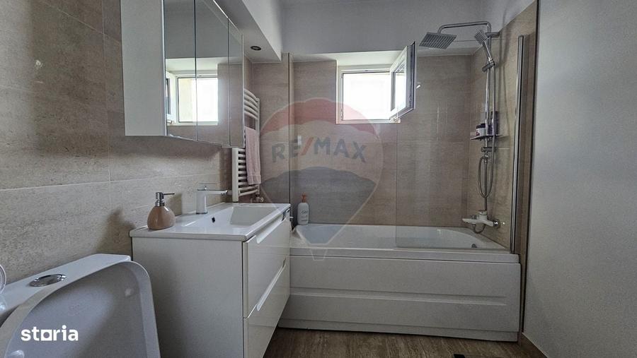 Apartament cu 3 camere decomandat în Burdujeni