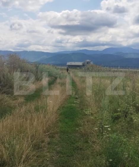 Teren de vanzare, pozi?ie excelenta, pentru investi?ie, - 2
