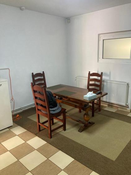 Casă individuală cu 6 camere cu Canalizare în Sebastian