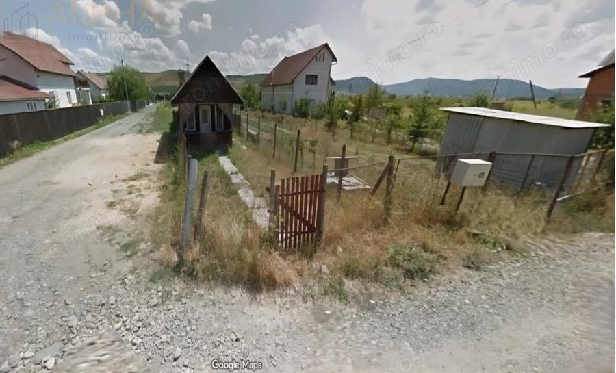 Teren de 5300 mp, în Viișoara