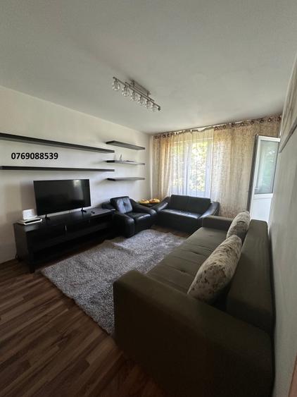 Apartament cu 2 camere decomandat în Drumul Taberei