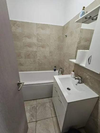 Apartament cu 3 camere decomandat în Theodor Pallady