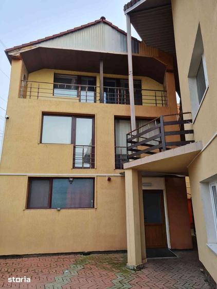 Spațiu comercial, de 794 mp, în Batiz