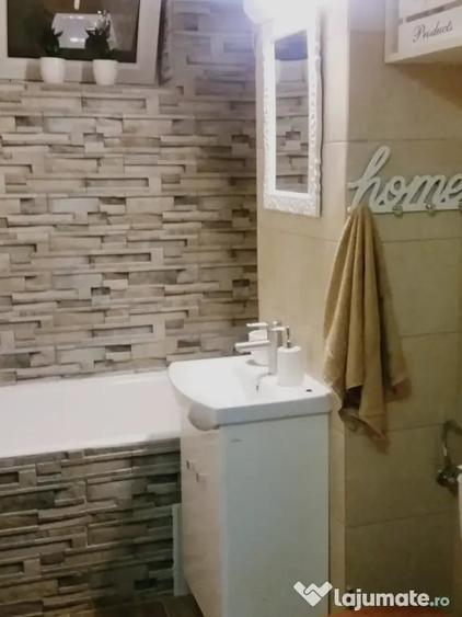 Apartament cu 2 camere semidecomandat în Ultracentral