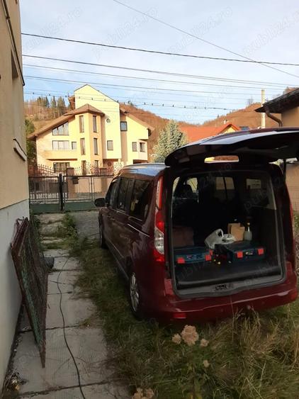 Casă cu 6 camere cu Teren 805 Mp în Central