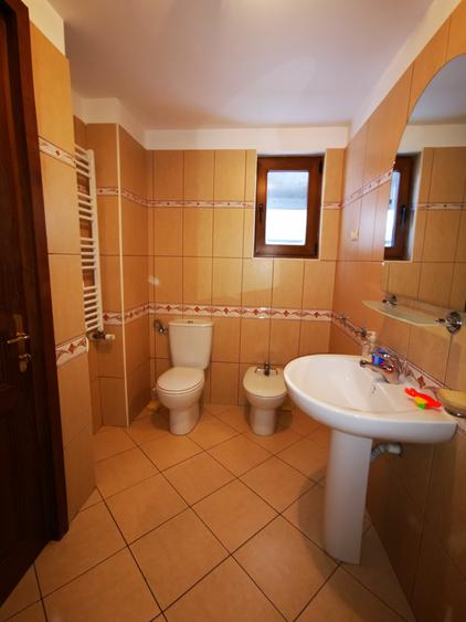 Apartament cu 2 camere semidecomandat în Furnica