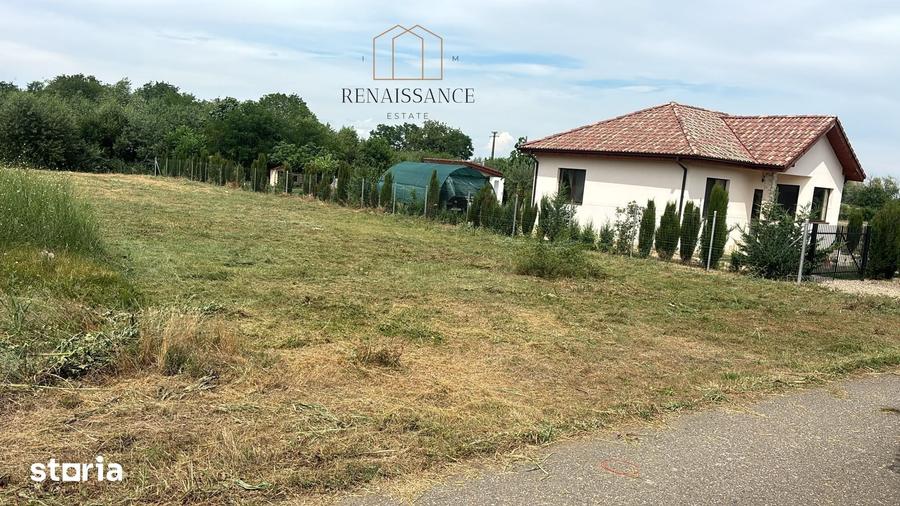 Teren de 892 mp, în Călacea