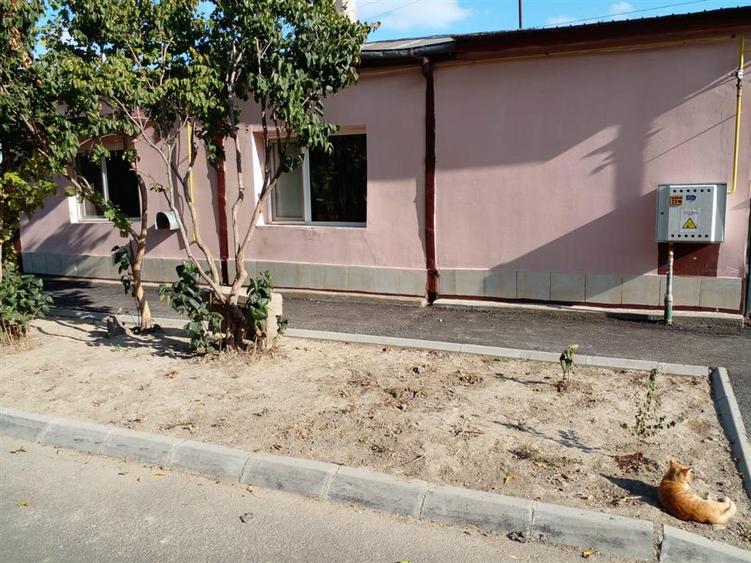 Casă cu 2 camere cu Teren 80 Mp în Central