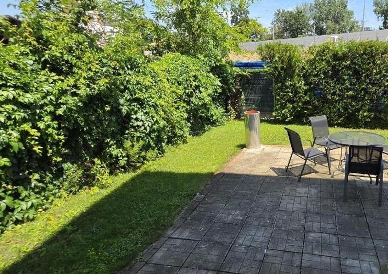 Casă individuală cu 6 camere cu Canalizare în Parcul Circului