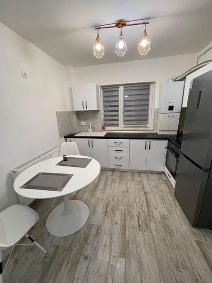 Apartament cu 2 camere în Apărătorii Patriei