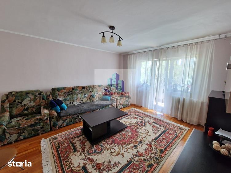 Apartament cu 3 camere decomandat în Rogerius